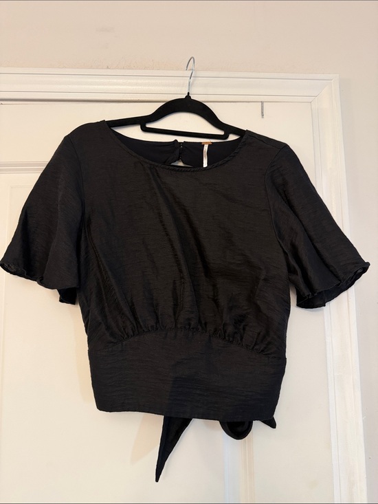 Free People Tops - Free People Backless Black Short Flutter Sleeve Tie-Back Crop Top